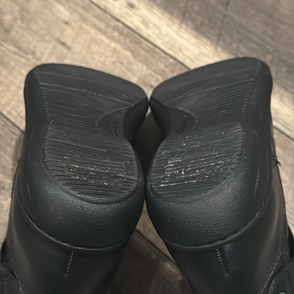 Authentic Clarks black ankle boots sz woman's 7 Wide - Picture 10 of 11